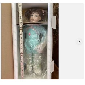 NWT 1991 Vintage Hamilton Collection Porcelain Doll MEGAN original packaging